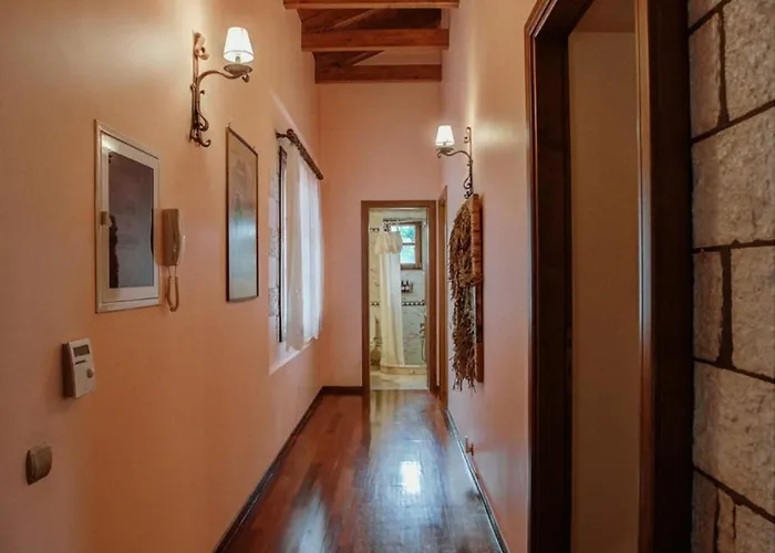 Panthea Stone Αίγιο